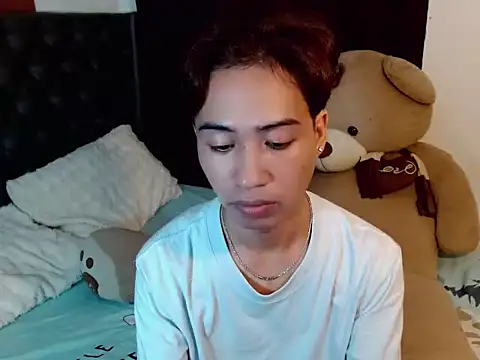skye_23 (Ask my age) - make love with me <3