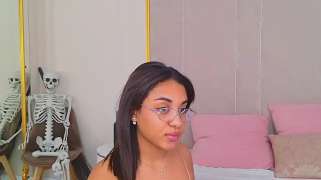 luna_cortier (F teen) - breast weasel