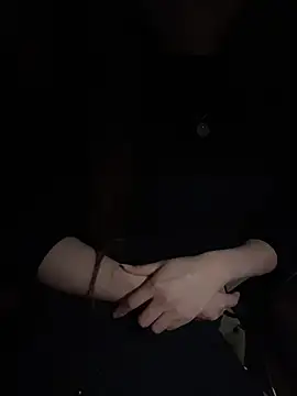 mia999 (F milf) - 户外假鸡吧抽插1分钟