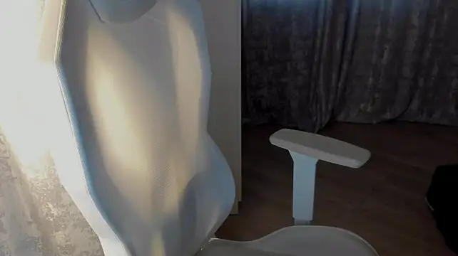 AudreyyKim live cam on StripChat