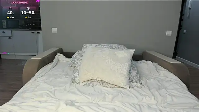 NoireLily webcam
