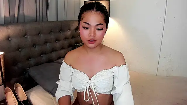 AsianHugecockAnna