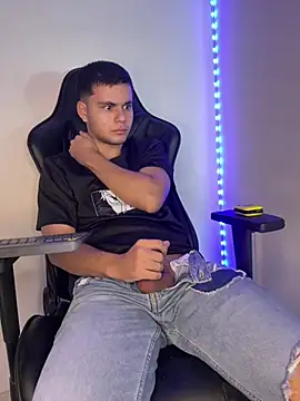 Liam_Mateo on Stripchat