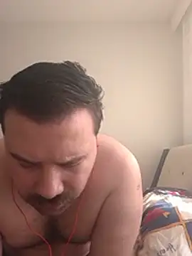 raducelfrumos99 live cam on StripChat