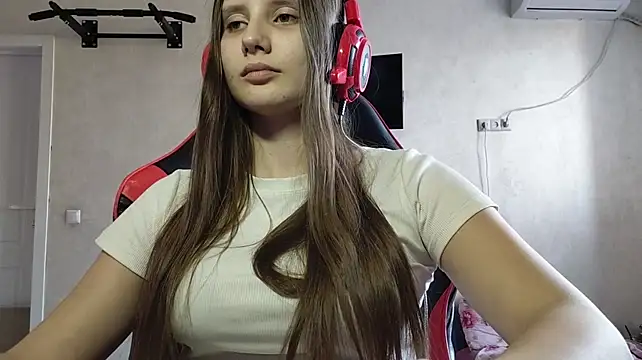 AllieLiszewski live cam on StripChat