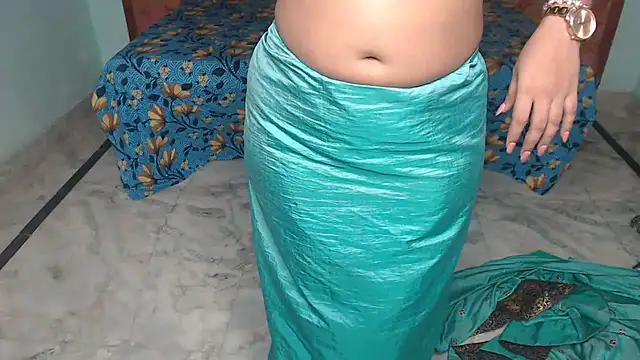 Deevisha-queen live cam