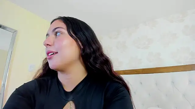 ZOE_COLLINS4 webcam
