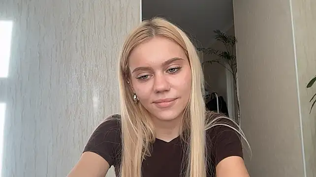 Glamorforyou live cam on StripChat