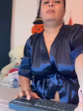 lili__taylor (F milf) - put on my biggest dildo 👅👿
