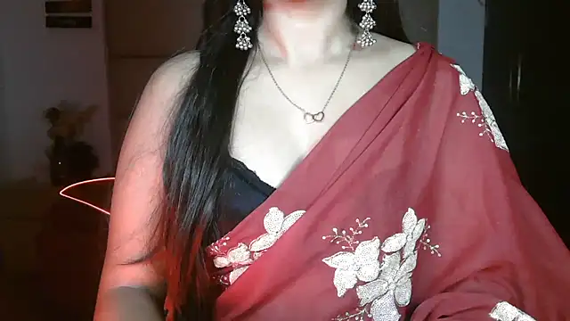 isha_here live cam on StripChat