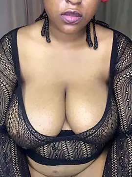 Bellabootie live cam on StripChat
