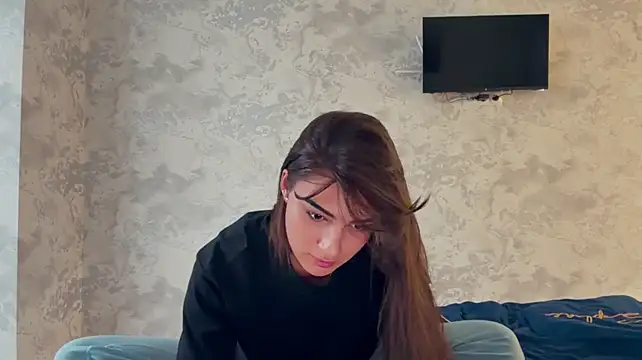 Marnera live cam on StripChat