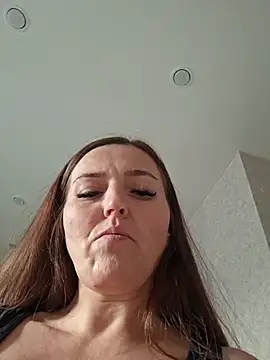 MilaMature webcam