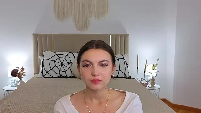 Shy_kitty__ live cam on StripChat