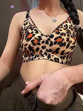 LuxeAura