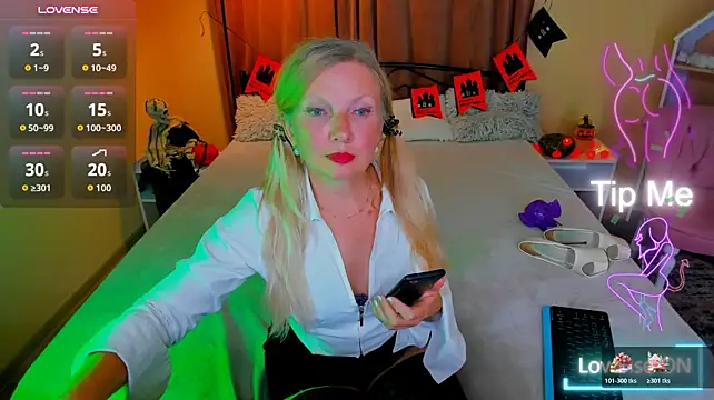 NicoletteRose_