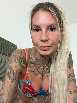 siera__ live cam on StripChat