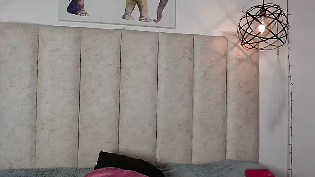 lunaember_cs live cam on StripChat