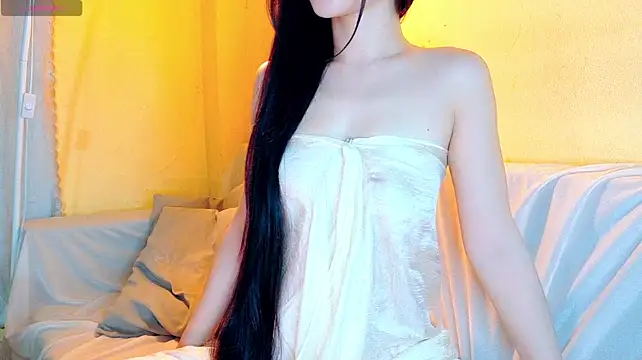 Ayvelynn live cam on StripChat