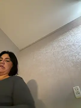 SwittieKendra live cam on StripChat