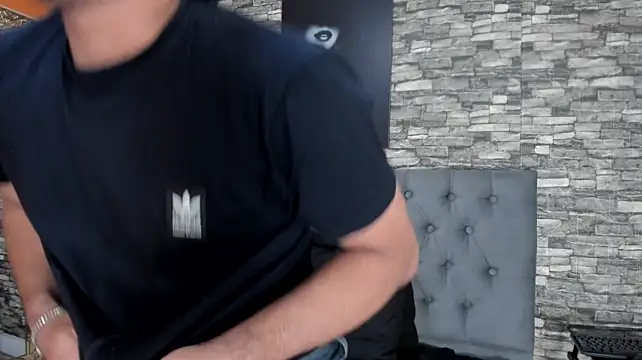 jhoan_evanss (M young) - apply oil to the ass + two fingers in th