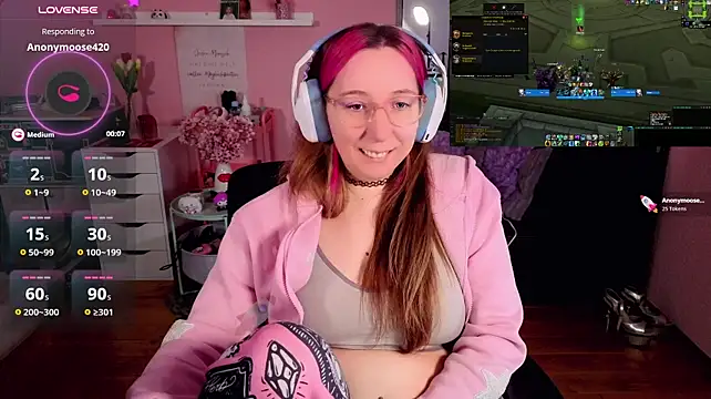 JustKerry camgirl profile preview on Stripchat