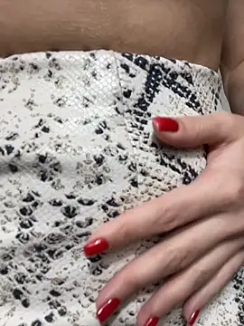 CurlyLara live sex cam