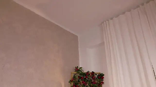 Zuzuliks live cam on StripChat