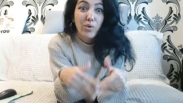 BellaVelvetNoir