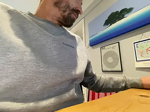 Luckyenglishmanx webcam