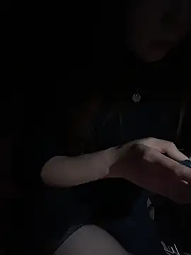 mia999 (F milf) - 户外假鸡吧抽插1分钟