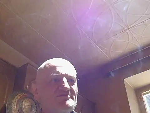 1973teacher on Stripchat