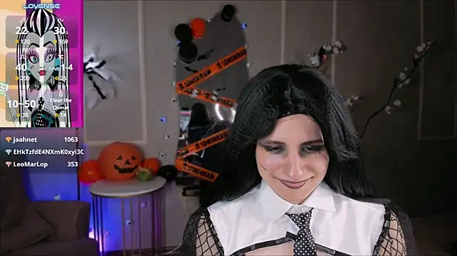 Max_Foxy live cam on StripChat