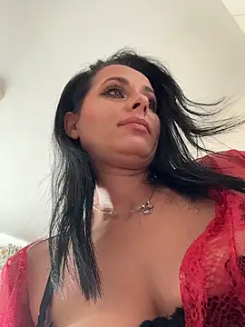 Hotmomcheckk_ webcam