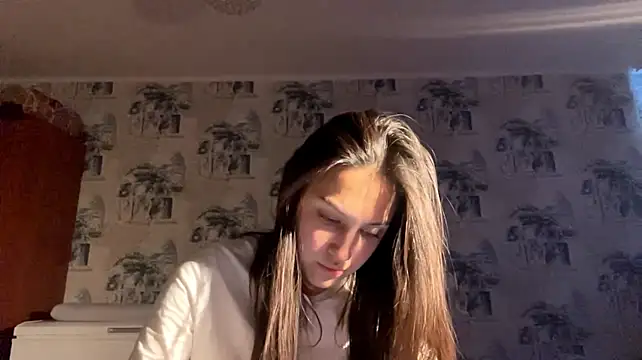 MarinaTuray live cam preview