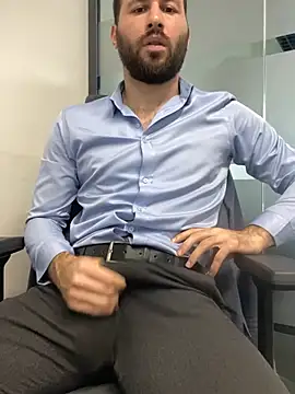 speddy34 (M young) - Office show dick