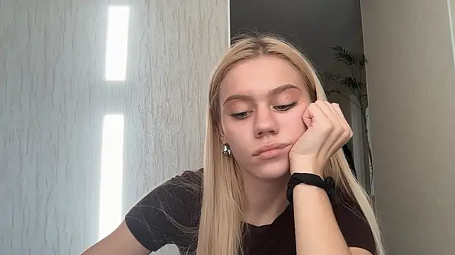 Glamorforyou live cam on StripChat