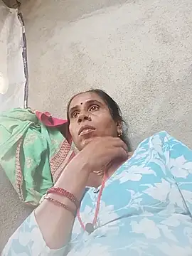 Komalrani2 live cam on StripChat