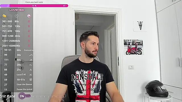 ZackFraser live cam on StripChat