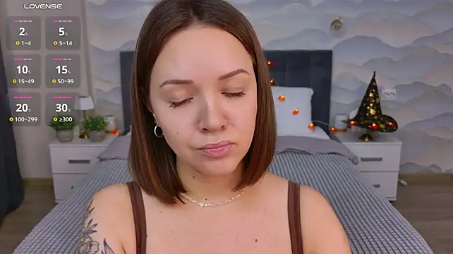 Chloe_Sapphire live cam on StripChat