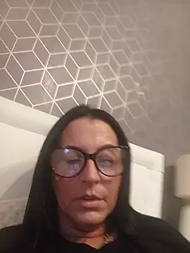 VelvetNaughty-Shem live cam on StripChat