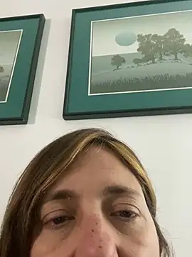 lulupiecitosamor live cam