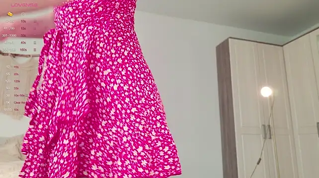 lil_sandra (F young) - double fingering