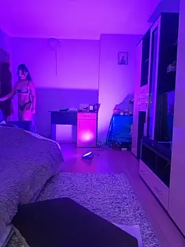 vixenvenus (F young) - Lips and tongue tease 🫦