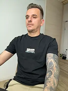 Huge_cock22cm live cam on StripChat