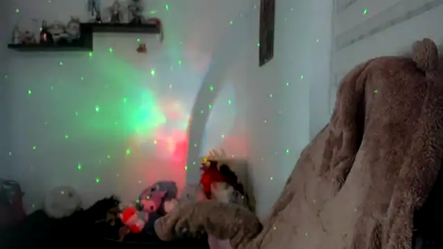 Shaddycute_ live cam on StripChat