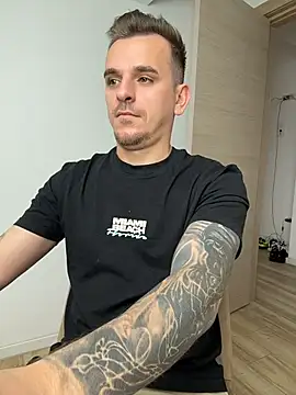 Huge_cock22cm live cam on StripChat