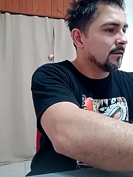 Bradd_32 live cam on StripChat