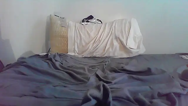 Kinkysubfag80 live cam on StripChat