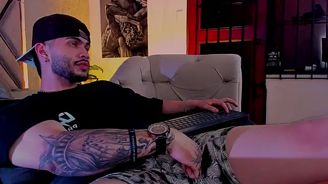 Vincentblack live cam on StripChat